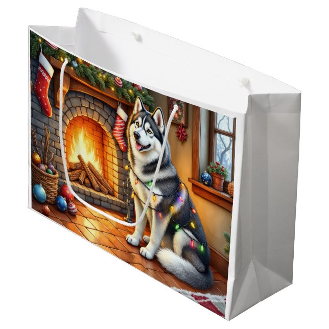 Bolsa De Regalo Grande Alaskan Malamute Fireplace with Christmas Lights (Angulo Anverso)