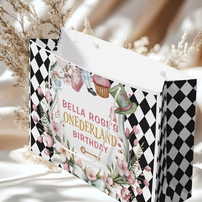 Bolsa De Regalo Grande Alice in Wonderland Flower Frame  1st birthday (Subido por el creador)