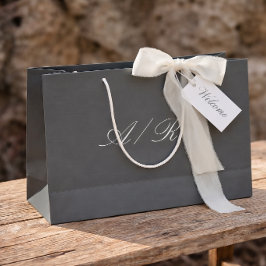Bolsa De Regalo Grande Calligraphy Monogram Dark Grey Wedding Guest