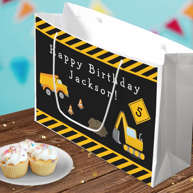 Bolsa De Regalo Grande Construction Happy Birthday with Name and Age Boy (Subido por el creador)