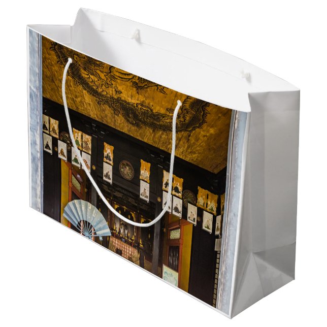 Bolsa De Regalo Grande Dentro del templo Konchi-In, Kyoto (Angulo reverso)