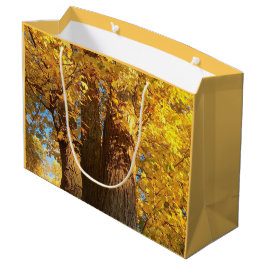 Bolsa De Regalo Grande En el resplandor de las hojas de arce doradas -