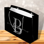 Bolsa De Regalo Grande Estilo Monograma Guión inicial Gris negro moderno<br><div class="desc">Moderno y elegante Girly Elegante Monograma Negro y Gris Nombre inicial Script Personalizado Bolsa de Regalo Personalizado. Este diseño presenta un nombre de pila en una caligrafía (o tipografía) de tipo de letra de cola de corte transversal con letras de bonito, con un monograma inicial en gris y blanco sobre...</div>