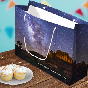 Bolsa De Regalo Grande Galaxia Vía Láctea sobre la roca de la catedral, A