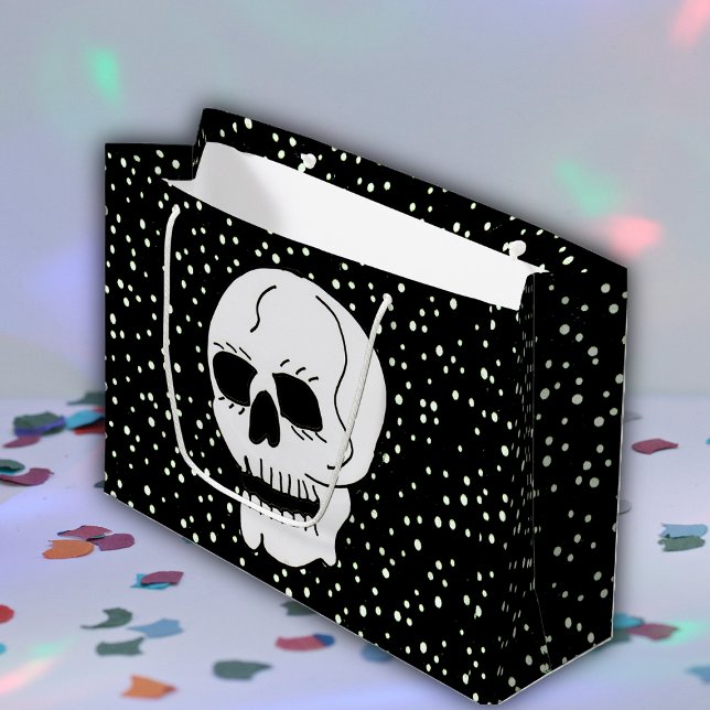 Bolsa De Regalo Grande Gótico Halloween de la Calavera Clásica Blanca (White skull on black gift bag with white polka dots.)