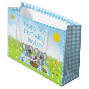 Bolsa De Regalo Grande Koala lleva Picnic Blue Gingham Feliz Cumpleaños