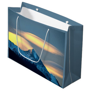 Bolsa De Regalo Grande Nubes únicas sobre montañas cubiertas de nieve