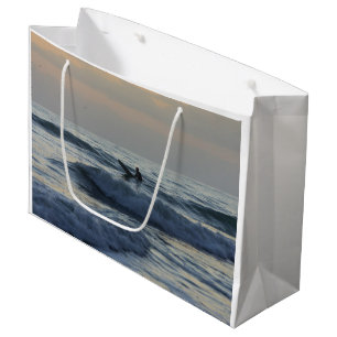 Bolsa De Regalo Grande Surfer Awaits