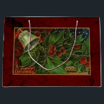 Bolsa De Regalo Grande Vintage Christmas Bell y Holly<br><div class="desc">Una imagen de la época victoriana de colores muy vivos muestra una campana plateada y ramos dorados de holly sobre un fondo de terciopelo rojo y estrellas doradas.</div>