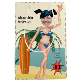 Bolsa De Regalo Mediana 60.º cumpleaños de mujeres nueva en Funny Beach Bi