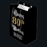 Bolsa De Regalo Mediana 80th Birthday ~ Fancy Script; Faux Gold Look; Name<br><div class="desc">Este lujoso y opulento diseño de bolsos de regalo con la temática del cumpleaños incluye el mensaje "Feliz cumpleaños número 80", y un nombre editable para el destinatario. Parte del mensaje está en un texto ornamentado de estilo de escritura, el gran número "80th" presenta un patrón de aspecto falso/imitación de...</div>