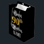 Bolsa De Regalo Mediana 90th Birthday ~ Fancy Script; Faux Gold Look; Name<br><div class="desc">Este lujoso y elaborado diseño de bolsitas de regalo con temática de cumpleaños incluye el mensaje "Feliz cumpleaños 90", y un nombre editable para el destinatario. Parte del mensaje está en un texto sofisticado de estilo de escritura, el gran número "90th" presenta un patrón de aspecto falso/imitación de inspiración dorada,...</div>