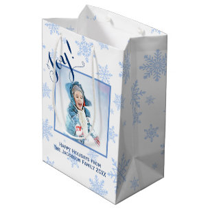 Bolsa De Regalo Mediana ¡Alegría! Festividades Blue Snowflakes Foto Felice