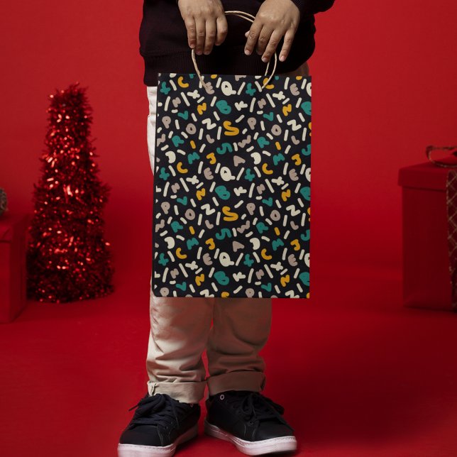 Bolsa De Regalo Mediana Arte de letras al azar alfabetas (gift bag, birthday surprise gift bag, teddy bear gift bag, wine gift bag, travel bag, use and throw )