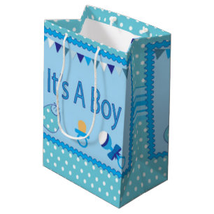 Bolsa De Regalo Mediana Azul su un muchacho
