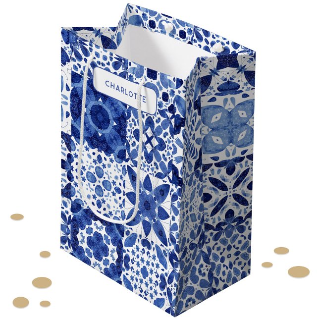 Bolsa De Regalo Mediana Azulejos mediterráneos azules y blancos personaliz (Mediterranean blue and white tile pattern personalized name gift bag)