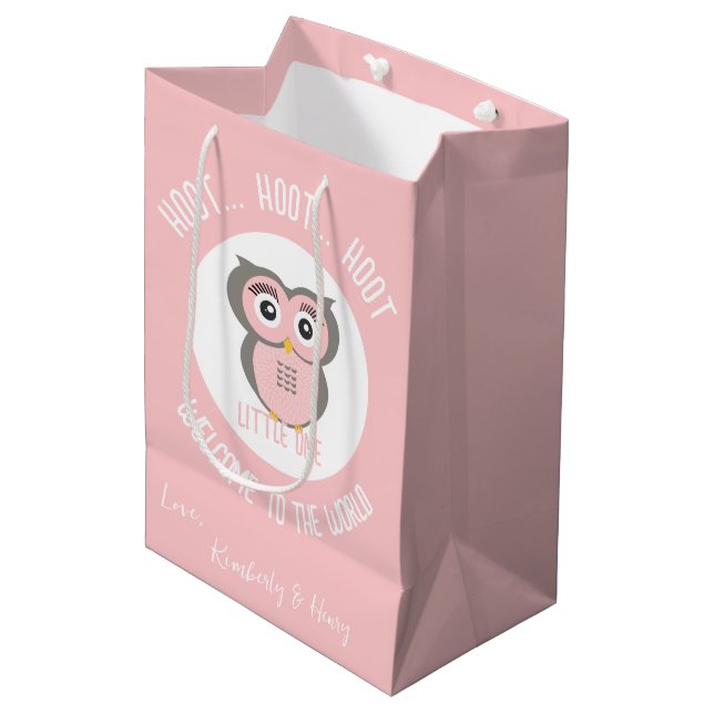 Bolsa De Regalo Mediana Bienvenidos al mundo a los "Hoot de Lechuza Rosa" (Angulo Anverso)