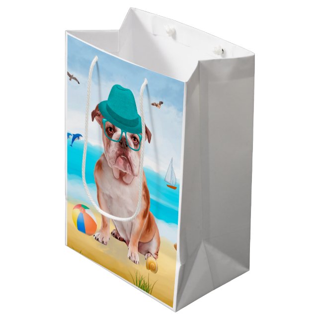 Bolsa De Regalo Mediana Bulldog inglés en la playa (Angulo Anverso)