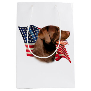 Bolsa De Regalo Mediana Chocolate Labrador recuperar bandera estadounidens
