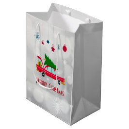 Bolsa De Regalo Mediana Coche rojo retro que lleva un árbol de Navidad