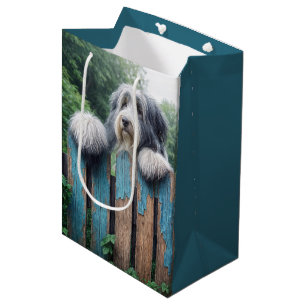 Bolsa De Regalo Mediana Collie Barbudo Asomándose sobre una Valla