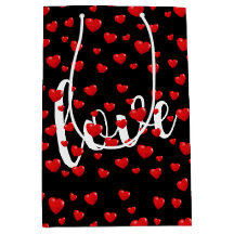 Corazones rojos y amor en negro