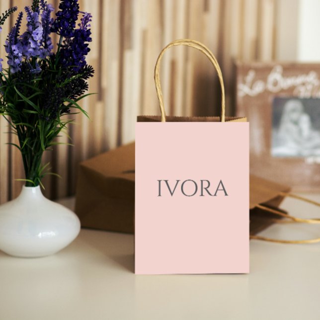 Bolsa De Regalo Mediana custom Pink Allure Chic Blush Feminine Style (Subido por el creador)