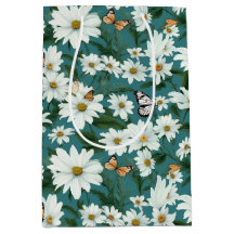 Daisies blancos y mariposas