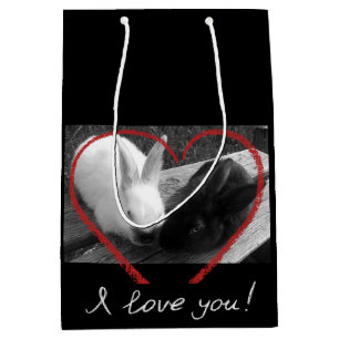 Bolsa De Regalo Mediana Dos lindos conejos con corazón. Los opuestos atra