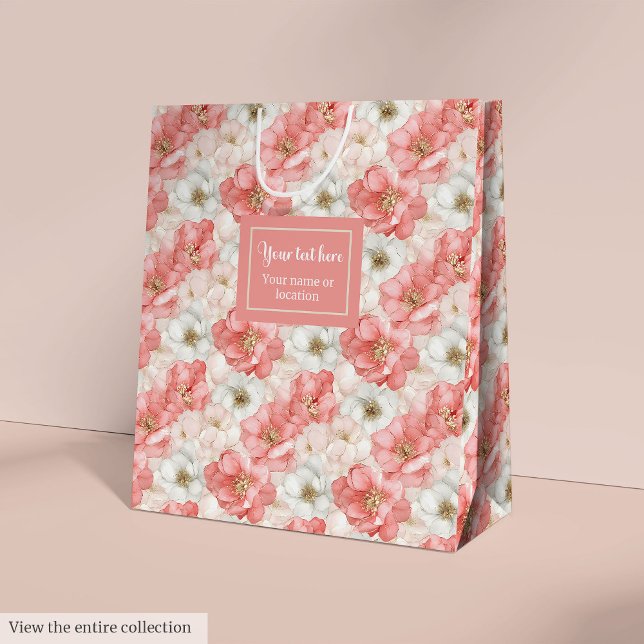 Bolsa De Regalo Mediana Elegant pink flowers and gold monogram gift bag (Elegant pink flowers and gold monogram gift bag wrap)