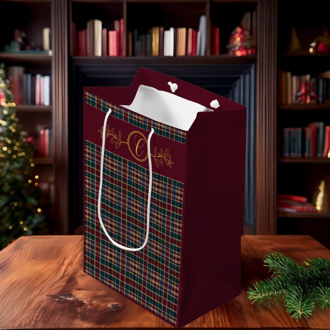 Bolsa De Regalo Mediana Elegante Monograma de Cuadros en Oro - Arándano Az (Elegant Gold Monogram and Plaid Dark Cranberry Red, Blue and Teal Green Christmas Holiday Gift Bag)