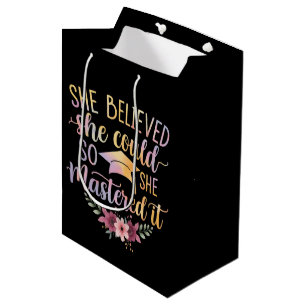Bolsa De Regalo Mediana Ella Creía Que Podía Así Que Lo Dominó Graduada