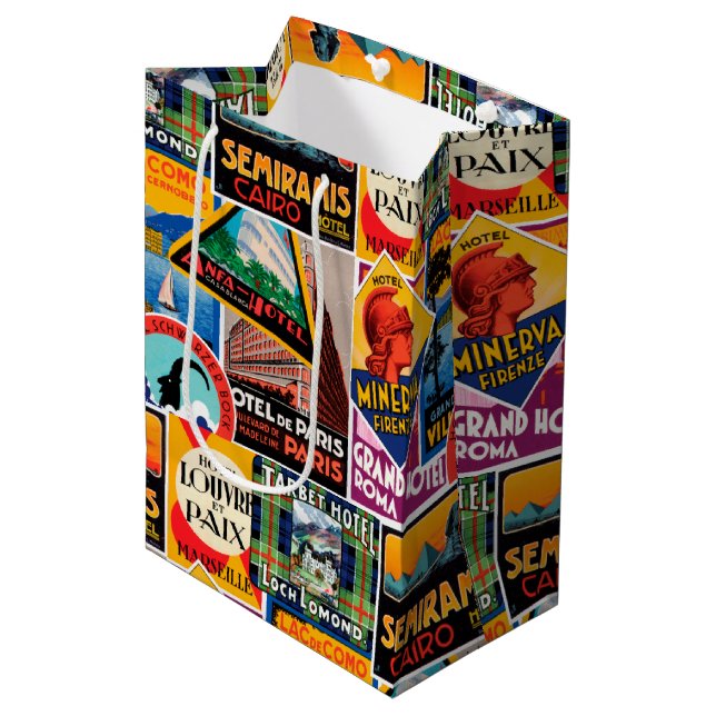 Bolsa De Regalo Mediana Etiquetas de Viaje Vintage (Angulo Anverso)