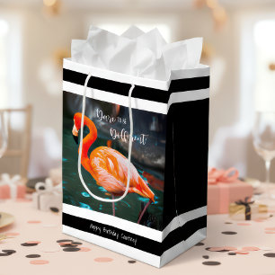 Bolsa De Regalo Mediana Flamingo Black White Stripes Script Nombre moderno