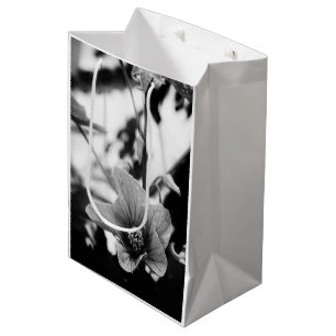 Bolsa De Regalo Mediana Flor de abono de Redvein foto en blanco y negro