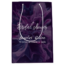 Flor morada de color blanco, ducha de novia