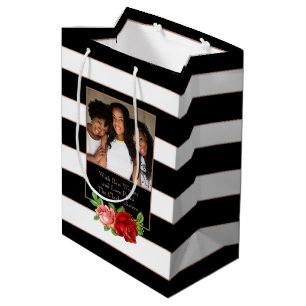 Bolsa De Regalo Mediana Floral Bronce en franja blanca y negra - foto Pers