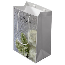 Bolsa De Regalo Mediana Flores blancas de fondo grabado en relieve
