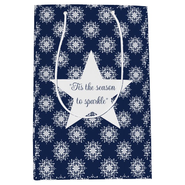 Bolsa De Regalo Mediana Frosty Snowflake Design on a Midnight Blue Sky (Anverso)