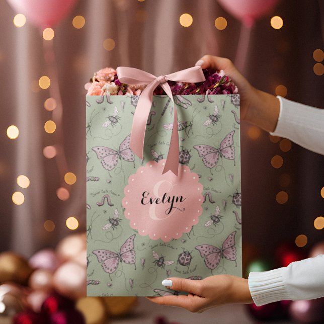 Bolsa De Regalo Mediana Girly Rubor Pink & Sage Sweet Little Critter Name (Custom Name & Monogram hand-drawn girly insects. Ideal for Baby Showers, Birthdays, New Baby, Favors)