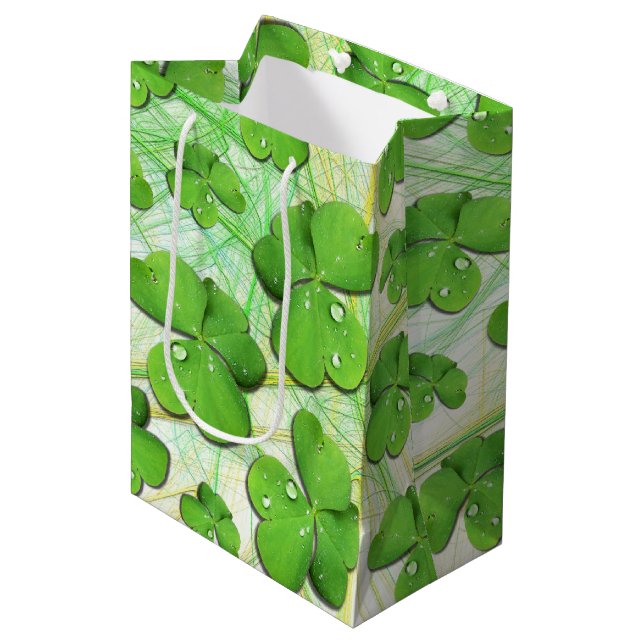 Bolsa De Regalo Mediana Green Shamrock St Patrick's iPhone 5 Funda-Mate (Angulo Anverso)