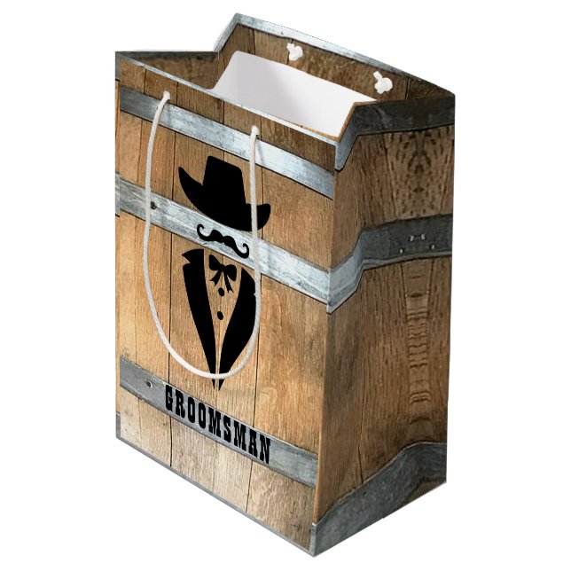 Bolsa De Regalo Mediana Groomsman Whiskey Barrel personalizado (Angulo reverso)