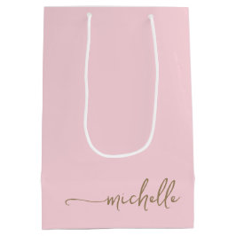 Bolsa De Regalo Mediana Guion de nombre de monograma de oro Chic en rosa c
