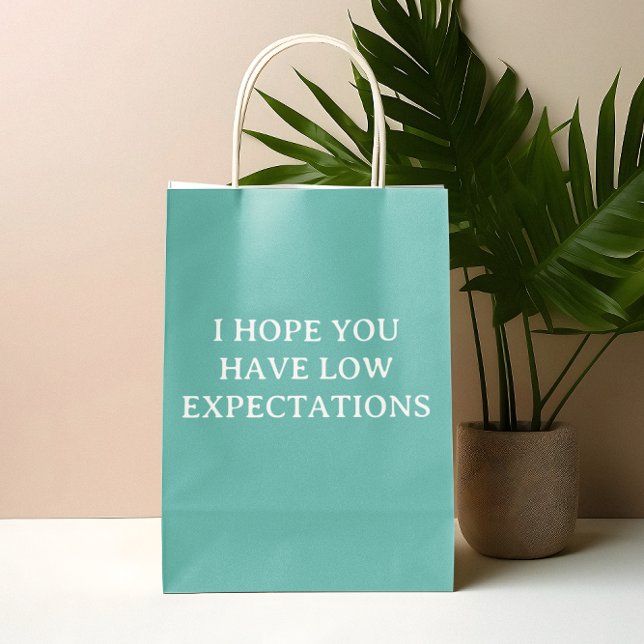 Bolsa De Regalo Mediana Humor Divertido bajo nivel de expectativas (Subido por el creador)