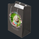 Bolsa De Regalo Mediana Marco floral de foto delgada<br><div class="desc">Delicada y dulce florida decoración de flor.</div>