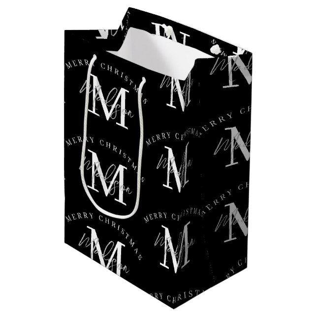 Bolsa De Regalo Mediana Monograma blanco negro Feliz Navidad personalizado (Angulo Anverso)