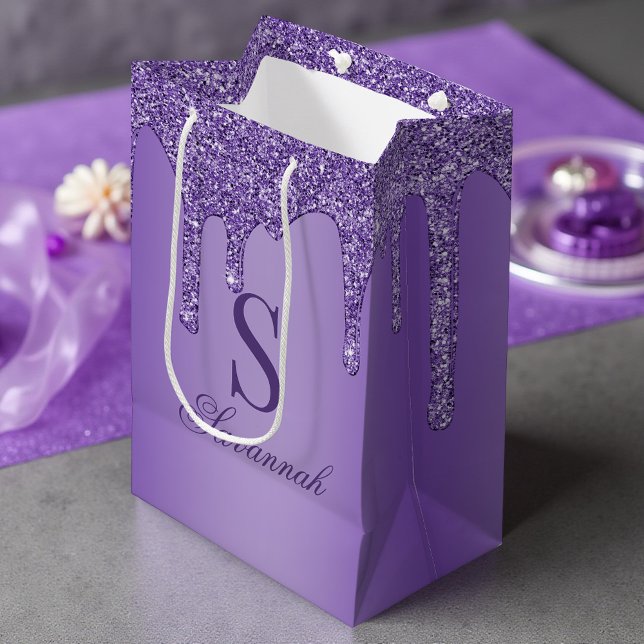 Bolsa De Regalo Mediana Monograma de goteo de Purpurina espumoso morado (Sparkle Purple Glitter Drips Monogram Medium Gift Bag)