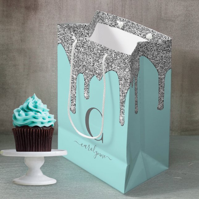 Bolsa De Regalo Mediana Monograma del Purpurina de espuma plateado Aqua ve (Teal Aqua Silver Sparkle Glitter Drips Monogram Medium Gift Bag)