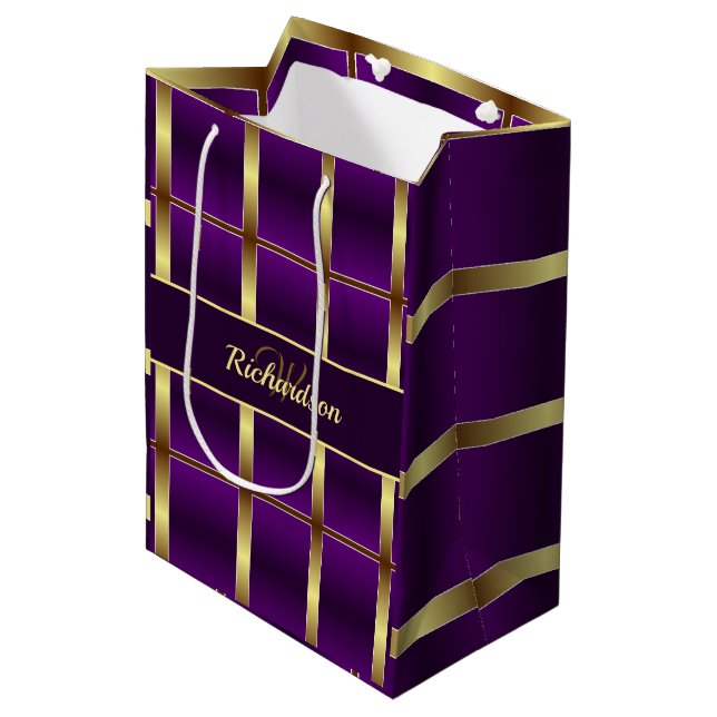 Bolsa De Regalo Mediana Monogramado De Oro Clásico Y Púrpura (Angulo Anverso)