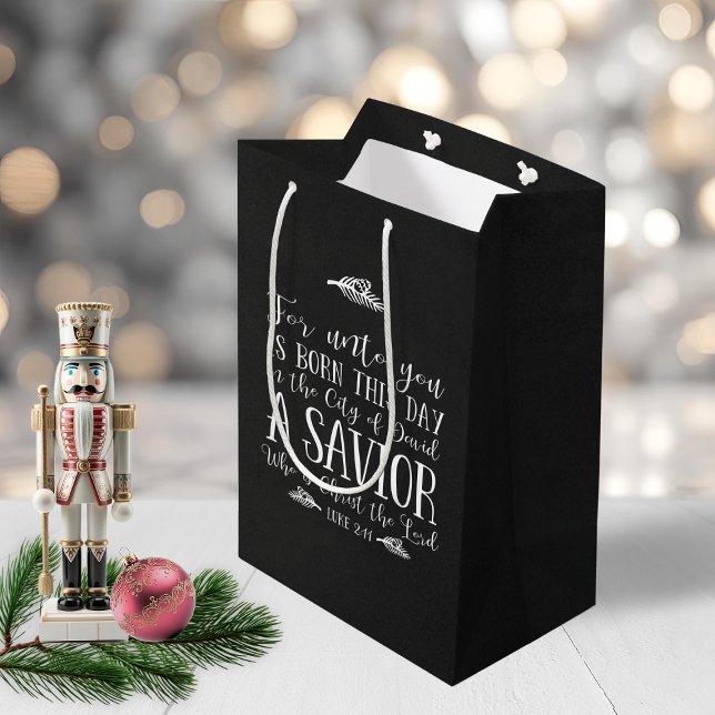Bolsa De Regalo Mediana Navidades cristianos contra tipografía (Christian Christmas Verse Typography Chalkboard Medium Gift Bag)
